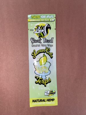 Skunk Wraps Lemon Cake
