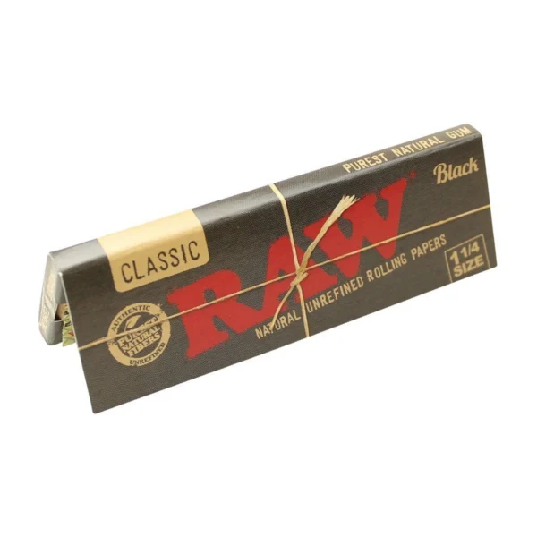 Raw 1 1/4 Black Classic Papers